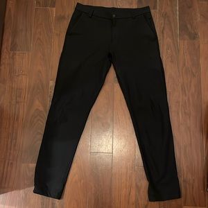 Lululemon ABC relaxed fit 33 x 32